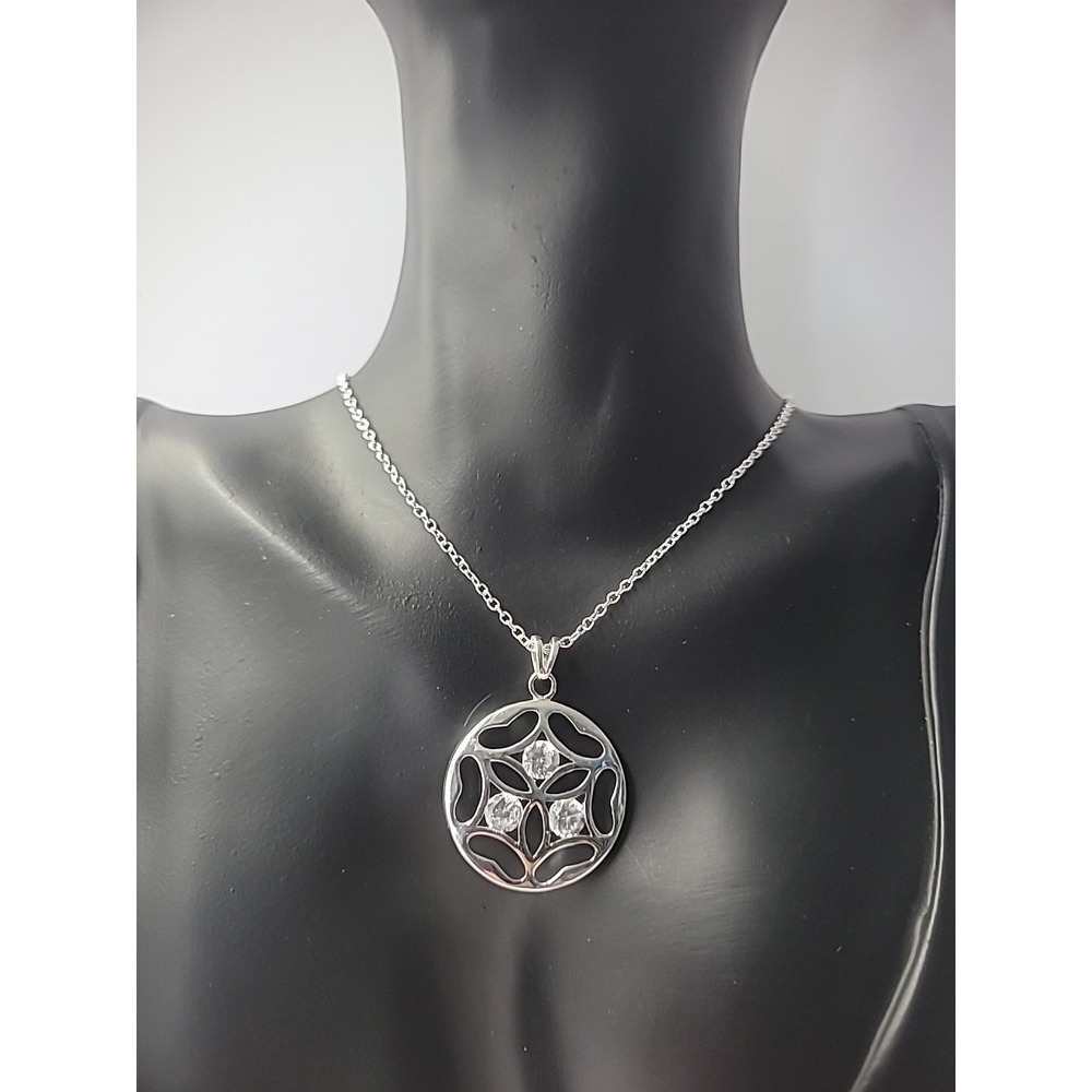 Vintage Necklace Chain Silver Tone Pendant White Crystals Cut Out‎ Jewelry